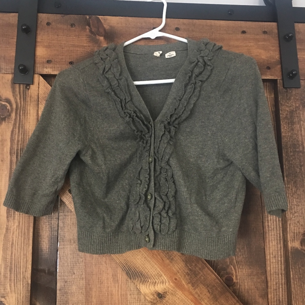 MOTH ANTHROPOLOGIE sweater with ruffle detail